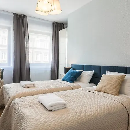 Apartment Jacuzzi Party & Event Space Up To 40 Krakow