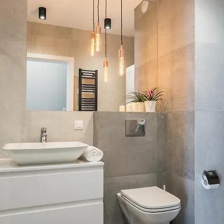 Jacuzzi Party & Event Space Up To 40 Cracóvia