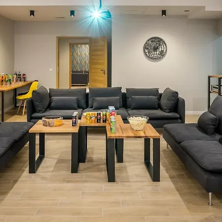 Jacuzzi Party & Event Space Up To 40 Apartment *