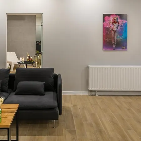 Apartment Jacuzzi Party & Event Space Up To 40 Krakow